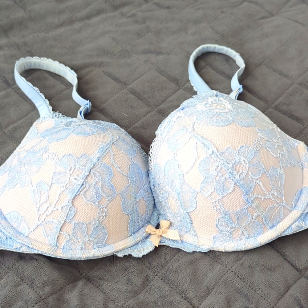 Victoria's Secret blue lace push up bra